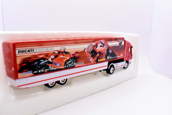 modellino camion scala 1:87 Iveco Stralis DUCATI MOTO GP modellismo statico da collezione - Image 3