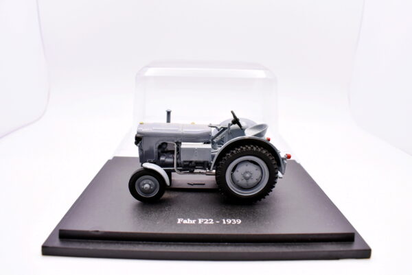 modellino trattore scala 1:43 fahr F22 diecast edicola da collezione modellismo