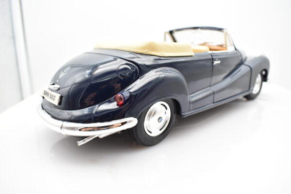 Modellino auto scala 1:18 BMW 502 diecast modellismo da collezione - Image 7