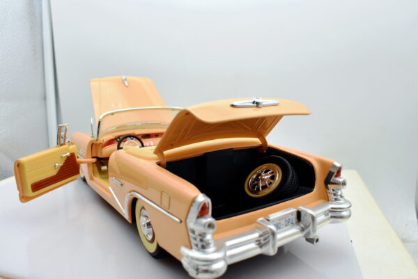 Modellino auto scala 1:18 Buick century diecast modellismo da collezione - Image 4