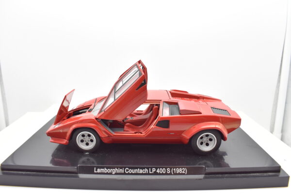 Modellino auto Lamborghini Countach LP 400 S scala 1:24 diecast modellismo da collezione - Image 4