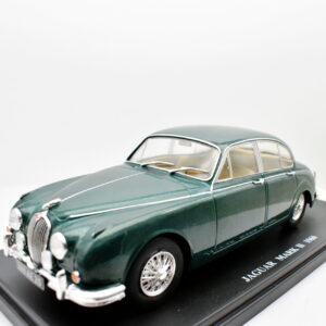 Modellino auto scala 1:24 Jaguar Mark II diecast collezione modellismo