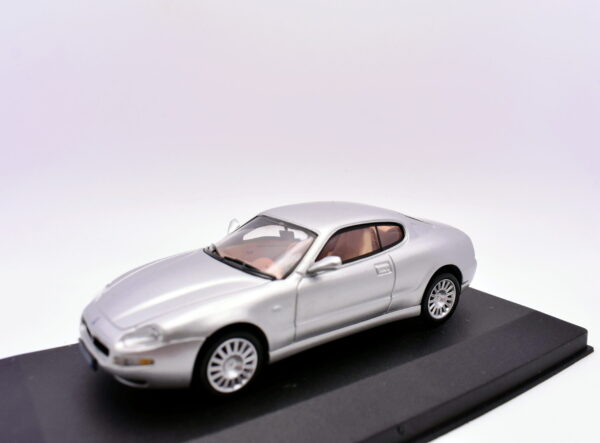 Modellino auto scala 1:43 Maserati coupe cambiocorsa modellismo statico da collezione diecast