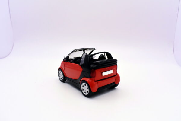 Modellino auto scala 1:43 Smart cabrio modellismo statico da collezione diecast - Image 4