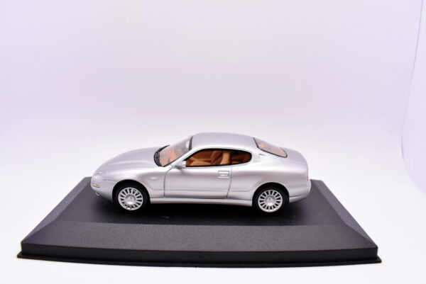 Modellino auto scala 1:43 Maserati coupe cambiocorsa modellismo statico da collezione diecast - Image 2