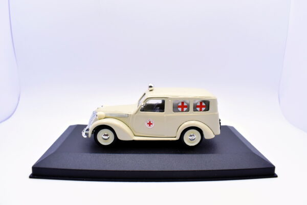 Modellino auto furgone scala 1:43 Fiat 1100 Croce rossa ambulanza Brumm diecast - Image 2