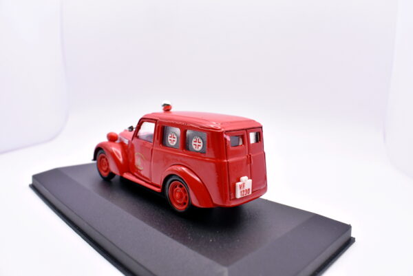 Modellino auto scala 1:43 Fiat 1100E Furgone Versione vigli del fuoco Brumm diecast modellismo statico - Image 4