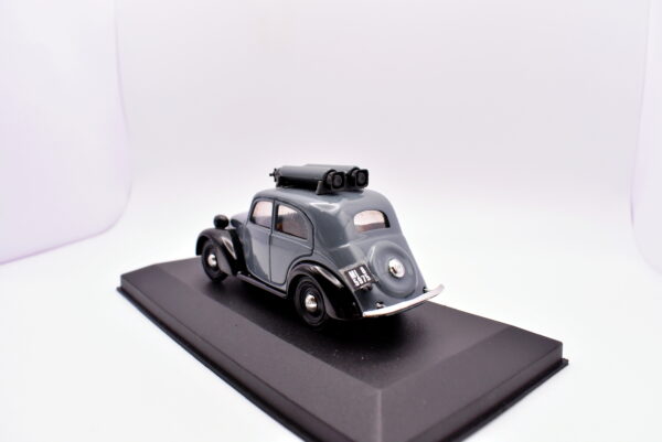 Modellino auto scala 1:43 Fiat 1100 metano Brumm diecast modellismo statico - Image 4
