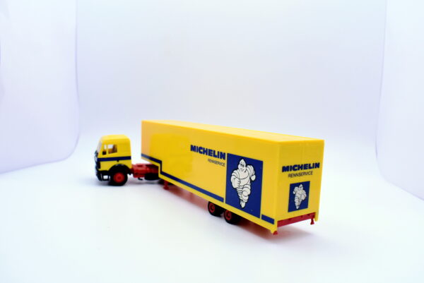 modellino camion scala 1:87 Herpa mercedes michelin modellismo da collezione - Image 5
