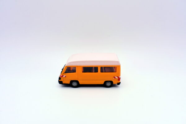 modellino furgone scala 1:87 herpa mercedes benz 100D modellismo da collezione - Image 3