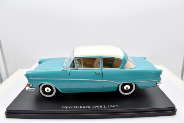 Modellino auto scala 1:24 opel rekord 1900 L  diecast collezione modellismo - Image 2