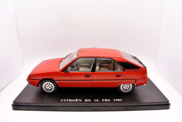 Modellino auto scala 1:24 Citroen BX 16 TRS diecast collezione modellismo - Image 2