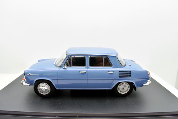 modellino auto Skoda 1000 MB scala 1:24 collezione modellismo - Image 3