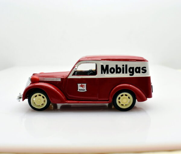 modellino auto Fiat 1100e furgone mobilgas veicoli commerciali epoca 1:43 brumm