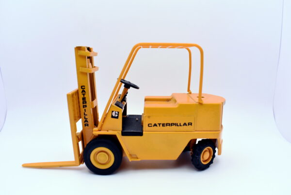 Modellino muletto scala 1:25 JOAL CATERPILLAR CARRELLO modellismo usati - Image 2