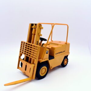 Modellino muletto scala 1:25 JOAL CATERPILLAR CARRELLO modellismo usati