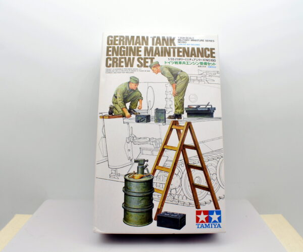Modellino kit di montaggio soldati figure militari Tamiya german tank engine maintenance scala 1:35