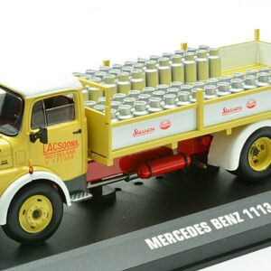 Modellino camion scala 1:43 Ixo Model  MERCEDES 1113 (STASSANO & STASSANO MILK) 1967