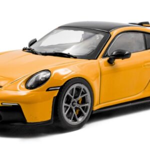 Modellino auto scala 1:43 PORSCHE 911 992 GT3 COUPE YELLOW diecast modellismo statico