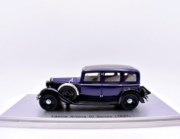 Modellino auto scala 1:43 lancia artena III series Kess modellismo