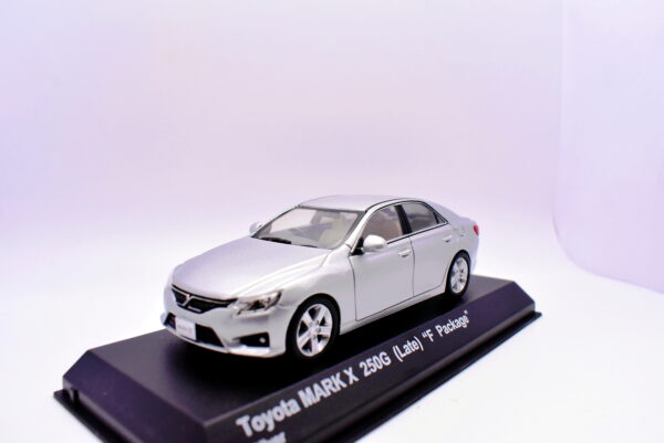 Modellino Auto Scala 1:43 Toyota mark X 250G Kyosho modellismo statico - Image 4
