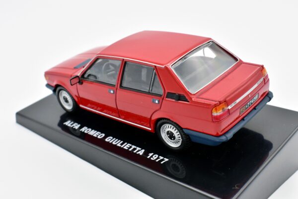 Modellino auto scala 1:43 Alfa Romeo Giulietta diecast modellismo da collezione - Image 2