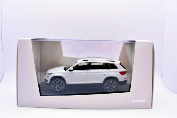 Modellino auto scala 1:43 Skoda kodiaq diecast modellismo da collezione norev - Image 2