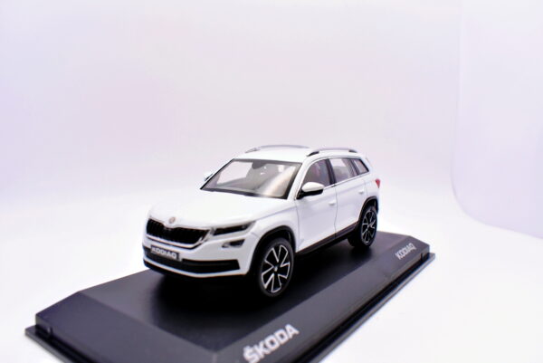 Modellino auto scala 1:43 Skoda kodiaq diecast modellismo da collezione norev - Image 4