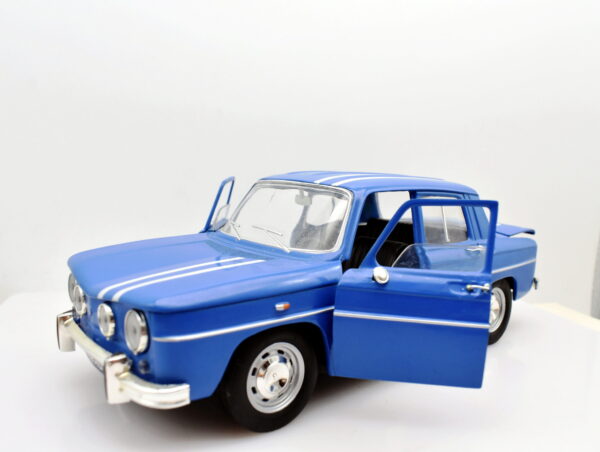Modellino auto scala 1:18 Renault 8 modellismo da collezione