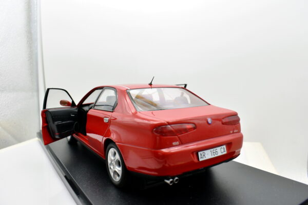 Modellino auto 1:18 Alfa Romeo 166 3.0 V6 diecast modellismo - Image 5
