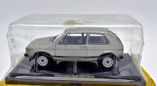 Modellino auto scala 1:24 VOLKSWAGEN VW GOLF GTI modellismo da collezione diecast - Image 9