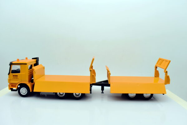 Modellino camion scala 1:43 Mercedes muldenkipper CONRAD modellismo statico - Image 3