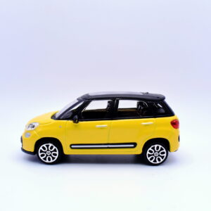 Modellino auto scala 1:43 Fiat 500 L Burago diecast modellismo statico