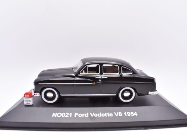 Modellino auto 1:43 Ford Vedette V8 collezione modellismo statico