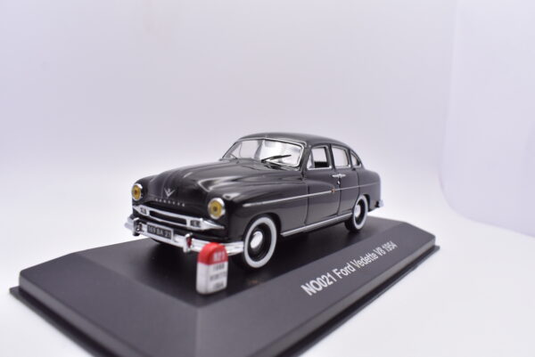 Modellino auto 1:43 Ford Vedette V8 collezione modellismo statico - Image 2