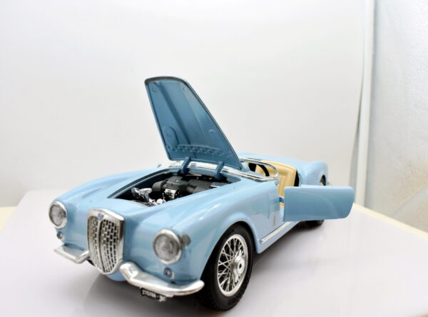 FModellino auto scala 1:18 LANCIA AURELIA B24 SPIDER modellismo da collezione - Image 2
