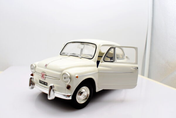 Modellino auto scala 1:18 FIAT 600 ABARTH 1000 TC diecast modellismo da collezione - Image 3