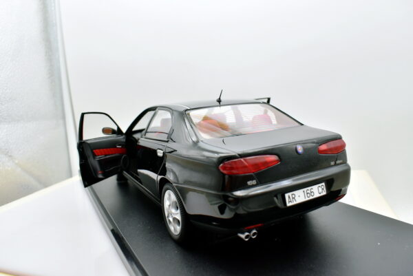 Modellino auto 1:18 Alfa Romeo 166 3.0 V6 diecast modellismo - Image 4