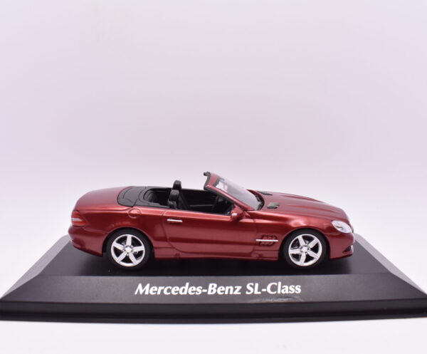 Modellino auto scala 1:43 Mercedes Benz SL class Maxichamps diecast modellismo da collezione