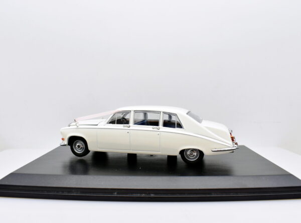 Modellino auto scala 1:43 Daimler DS420 wedding car modellismo statico epoca collezione car - Image 3
