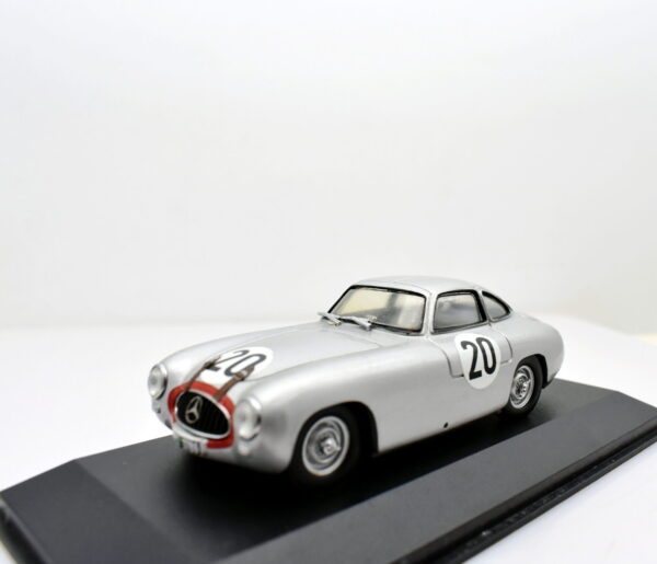 Modellino auto scala 1:43 MERCEDES benz 300 SL models max diecast modellismo da collezione