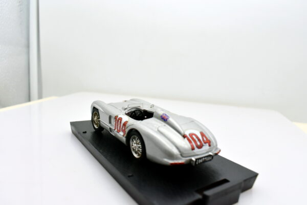 Modellino auto scala 1:43 MERCEDES 300 SLR 104 brumm diecast modellismo da collezione - Image 3