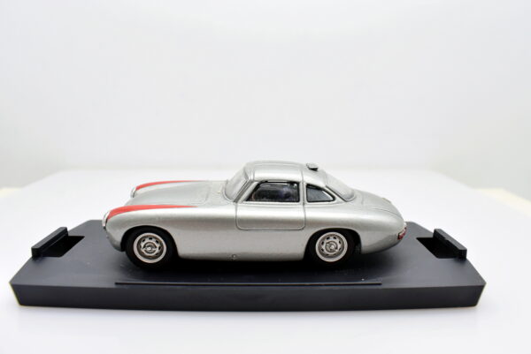 Modellino auto scala 1:43 MERCEDES 300 SL bang diecast modellismo da collezione - Image 5