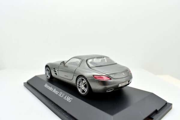 Modellino auto scala 1:43 Mercedes benz SLS AMG schuco diecast modellismo statico schuco - Image 2