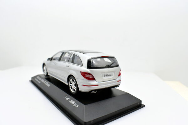 Modellino auto scala 1:43 Mercedes benz r klasse diecast modellismo statico minichamps - Image 2