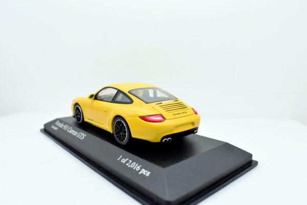 Modellino auto scala 1:43 Porsche 911 carera GTS diecast modellismo statico minichamps - Image 2