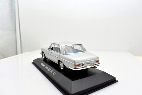 Modellino auto scala 1:43 Mercedes benz 300 SEL 6.3 diecast modellismo statico minichamps - Image 2