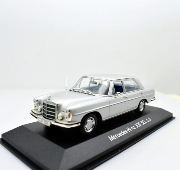 Modellino auto scala 1:43 Mercedes benz 300 SEL 6.3 diecast modellismo statico minichamps - Image 3