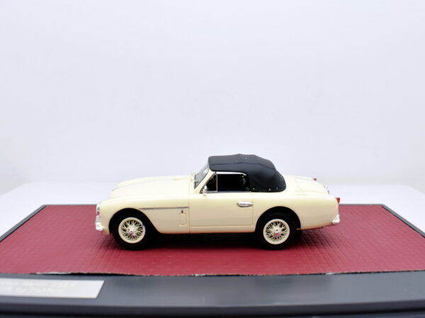 Modellino auto scala 1:43 Aston martin DB2/4 Matrix modellismo da collezione