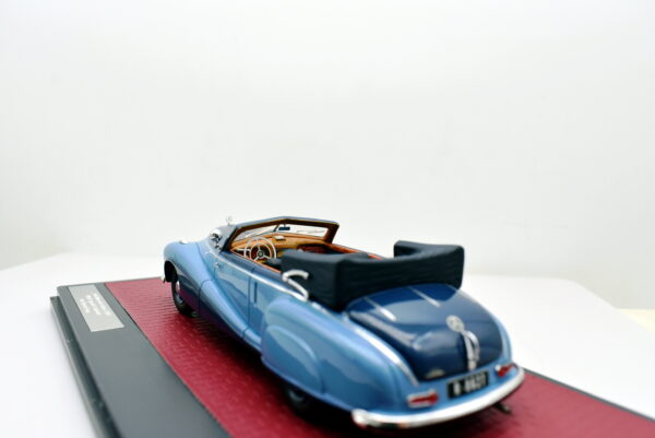 Modellino auto scala 1:43 Mercedes benz 320A Matrix modellismo da collezione - Image 5